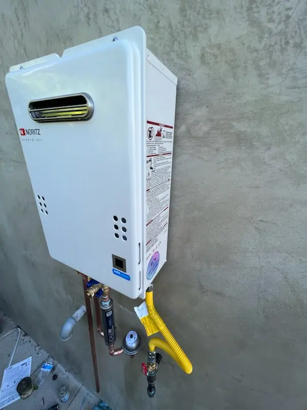 Tankless water heater installation for Lake Sarah homes